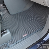 Автомобильные коврики EVA на Chrysler Town & Country V (2007->) 2 ряд: кресла 1+1 убираются в пол